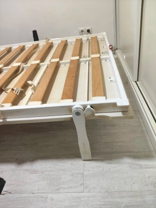 Cama plegable con freno