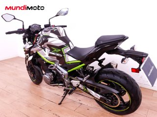 KAWASAKI Z 900