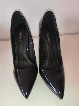 Zapatos de tacón negros Beauty Girls