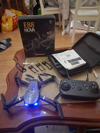 Drone E88 Nova com SD