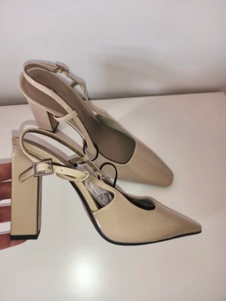 Zapatos Zara Beige Talla 40