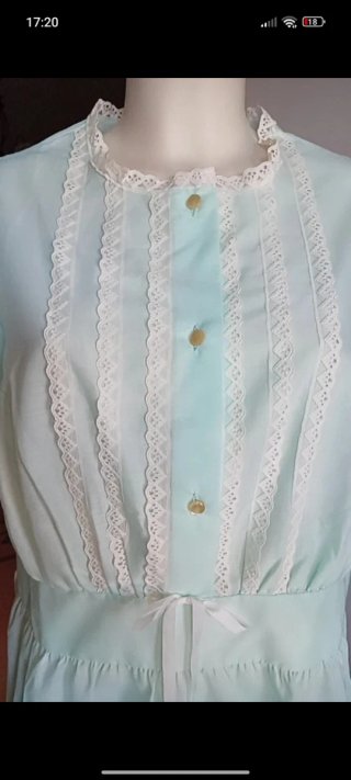 Camicia da notte vintage azzurra con pizzo. S/M