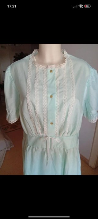 Camicia da notte vintage azzurra con pizzo. S/M