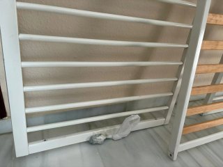 Cuna de madera para bebé