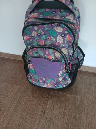 Mochila con ruedas infantil