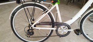 Bicicleta de paseo CONOR blanca cambio Shimano