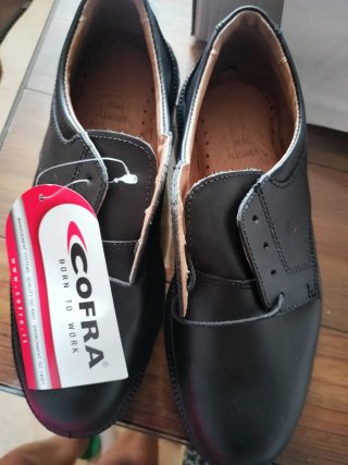 Zapato de trabajo COFRA Negro