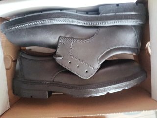Zapato de trabajo COFRA Negro