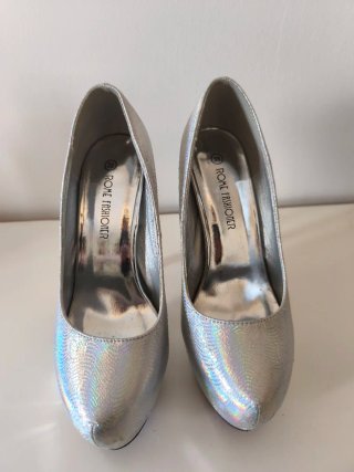 Zapatos de tacón plateados Rome Fashioner talla 38