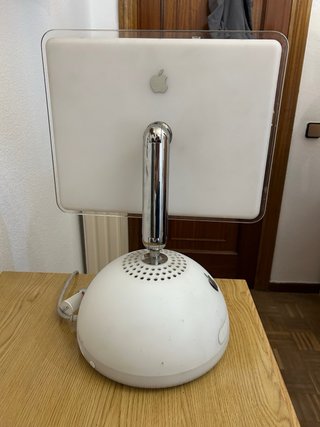 iMac G4 2002-2004