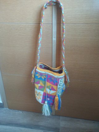 Bolso Wayuu artesanal multicolor