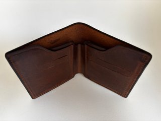 Cartera de cuero artesanal hecha a mano