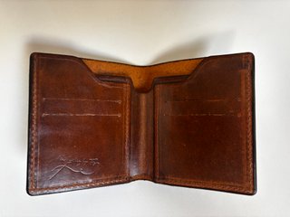 Cartera de cuero artesanal hecha a mano