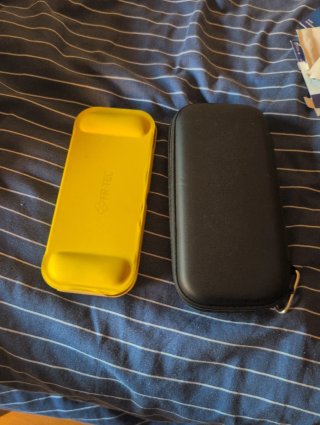 Cover e custodia per Switch Lite gialla