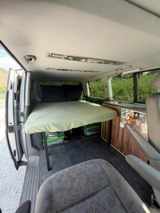 Volkswagen Transporter T5 2004