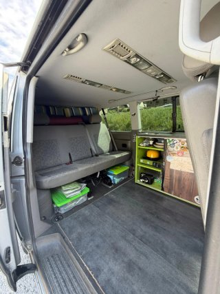 Volkswagen Transporter T5 2004