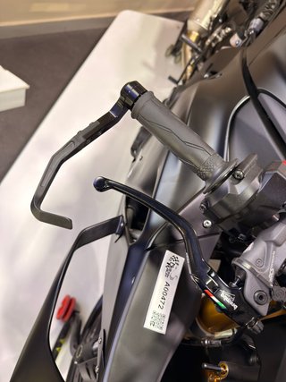YAMAHA R1 GYTR