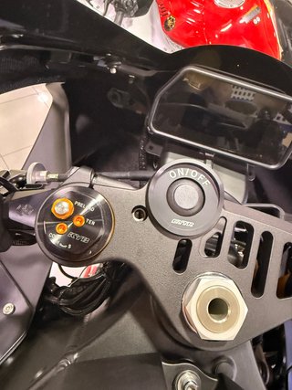 YAMAHA R1 GYTR