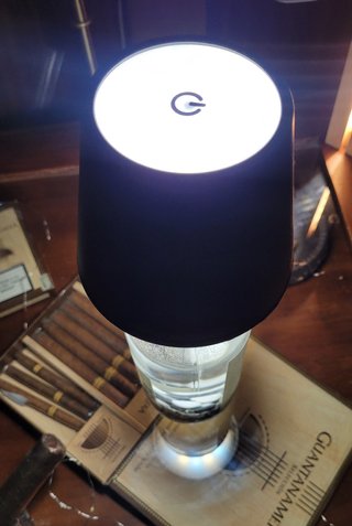 Lampada da tavolo design bottiglia