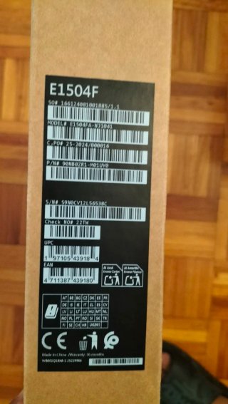 Ordenador portátil ASUS plateado