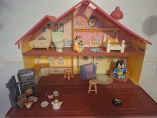 Casita de muñecas Bluey