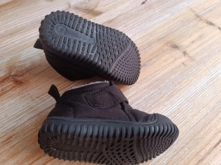 Botines respetuosos calentitos negros T23