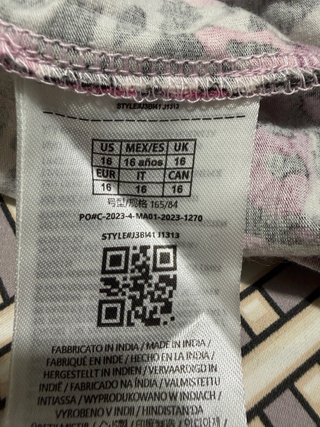 2 T-shirt Guess 16 anni