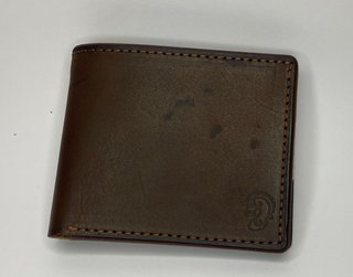 Cartera de cuero artesanal hecha a mano