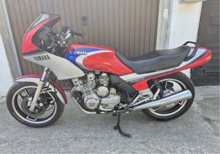 Yamaha XJ 900
