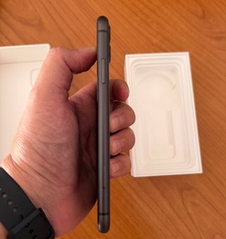 iPhone 11 64GB Nero - leggere osservazioni-impeccabile