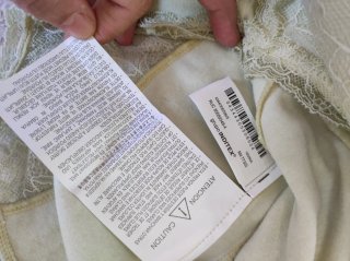 Top ciesetero de encaje verde claro con volantes