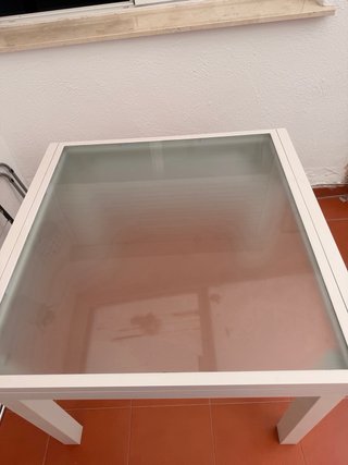 Mesa de terraza de aluminio y cristal