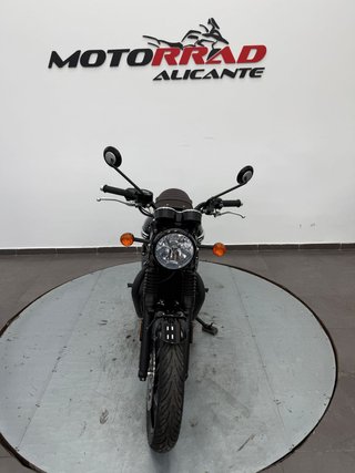 Triumph Bonneville T120 Black