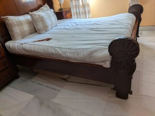 Cabecero caoba, somier y colchón matrimonio
