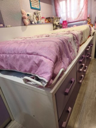 Cama con cajones, mesa de estudio y armario