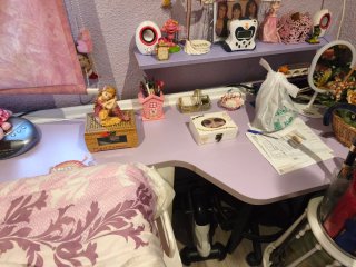 Cama con cajones, mesa de estudio y armario