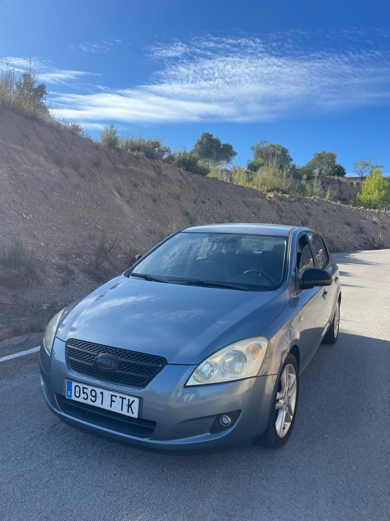 KIA Ceed 2007 - foto 1