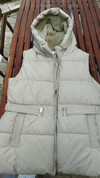Chaleco acolchado Sfera beige