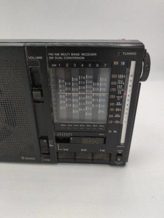 Sony ICF-7600A: radio vintage multibanda japonesa