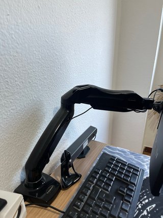 Monitor Xiaomi con Brazo para Escritorio