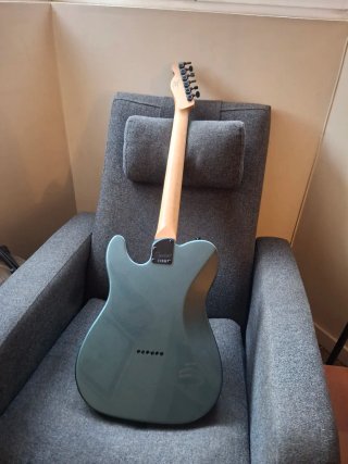 Espectacular Guitarra Eléctrica SQUIER TELECASTER