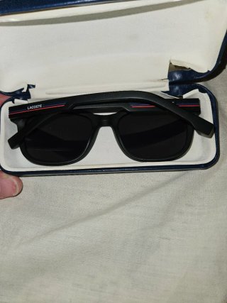 Gafas de sol Lacoste negras