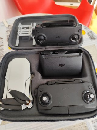 DJI Mavic Mini Drone con Accesorios