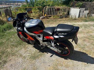 Honda CBR 900 RR fireblade