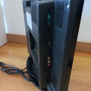 Televisor Schneider Negro con Mando
