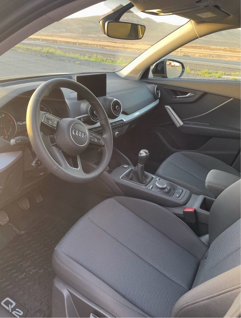 Audi Q2 Advanced 30 TFSI 2022, foto 5