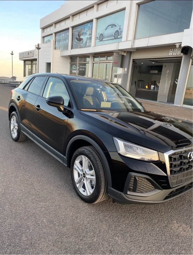 Audi Q2 Advanced 30 TFSI 2022, foto 2