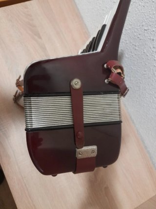 Acordeón Hohner Junior 40
