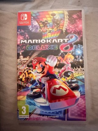 Nintendo Switch OLED + Mario Kart 8 Deluxe