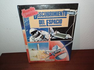 DESCUBRIMIENTO DEL ESPACIO . MUNDO INSÓLITO .LIBRO
